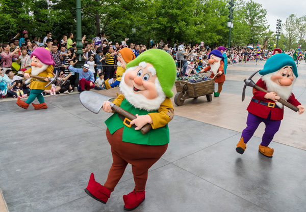 Tokyo Disney rides popularity wave