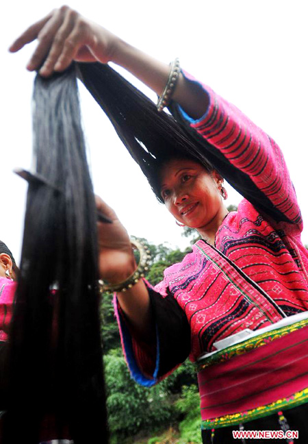 Yao ethnic women keep long hair tradition alive