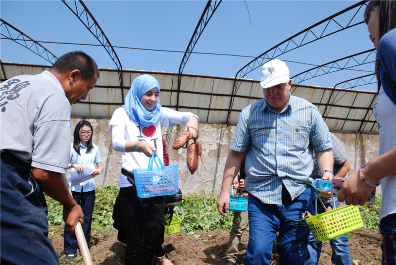 DRC residents enjoy a day on the farm