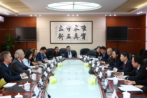 Delegation of American Chamber of Commerce in Hong Kong visits DRC