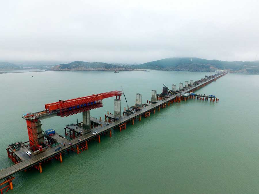 Pingtan cross-strait highway-railway bridge under construction