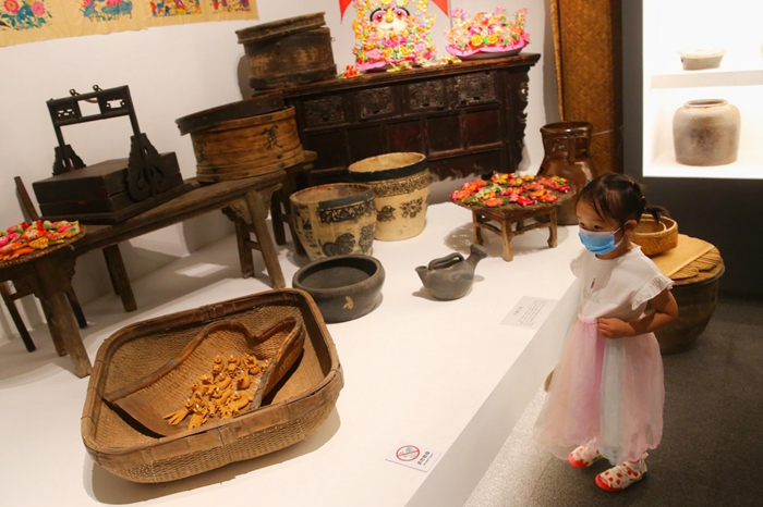 Shandong folk art exhibition delivers nostalgia