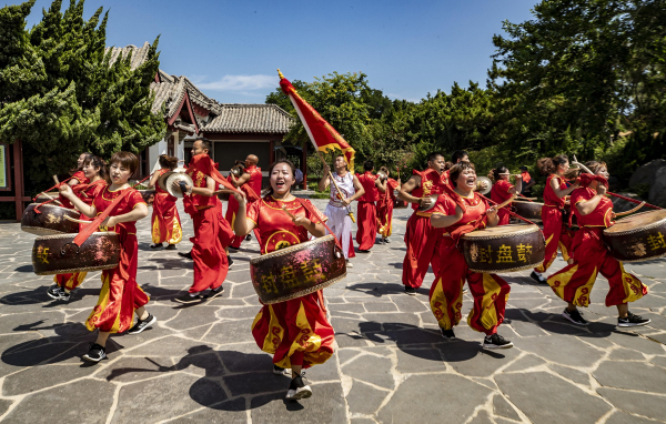 Folk cultural performances staged in Yantai