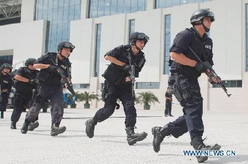 Anti-terror drill held for upcoming Davos Forum in Tianjin