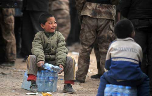 Relief supplies arrive in quake-stricken Qinghai