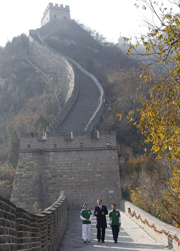 British PM visits the Great Wall