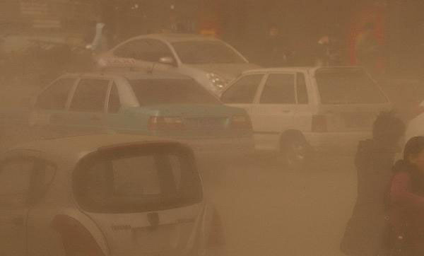 Sand storm hits China