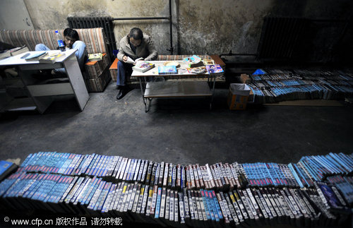 Bookstore for migrant workers thrives in Urumqi