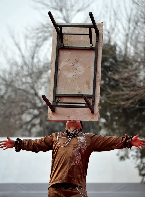 Folk art performances at Beijing Temple Fair