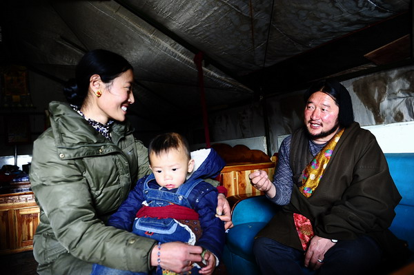 One year after quake, life goes on in Yushu