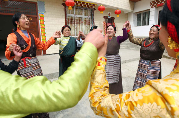 Tibetans celebrate New Year