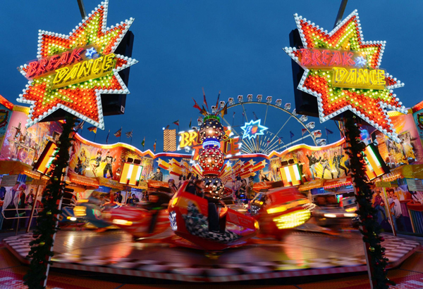 Christmas markets open in Berlin