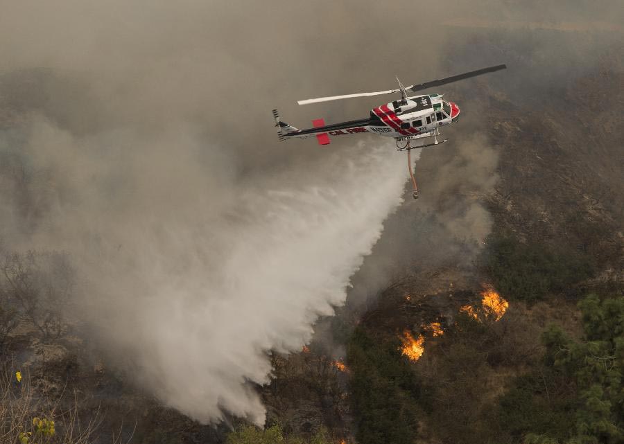 Wildfire out of control in Los Angeles, US