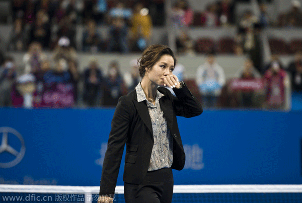 Li Na bids a tearful goodbye