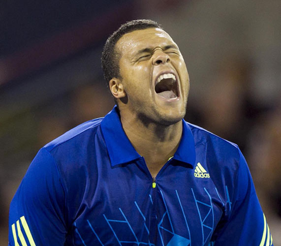 Tsonga ousts Federer in latest Montreal upset