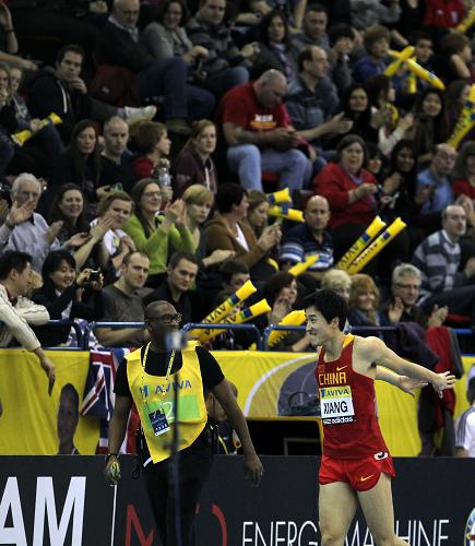 Liu Xiang beats Robles to win Birmingham indoor