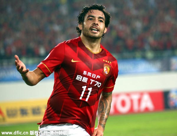 Goulart inspires Guangzhou to edge Kashima in thriller