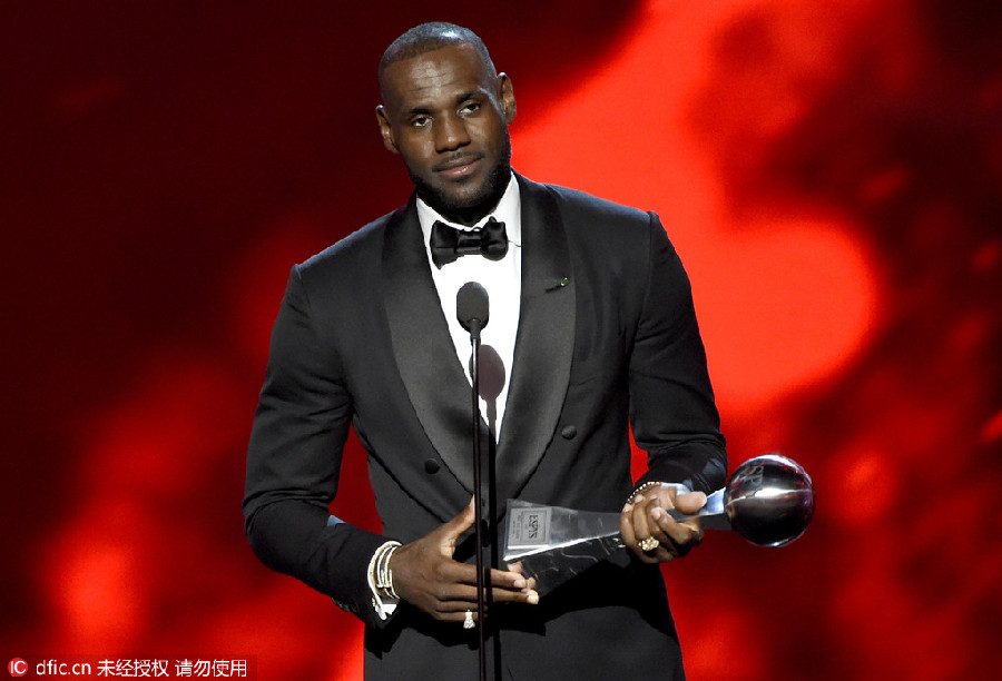 Sports stars kick goals at ESPY Awards