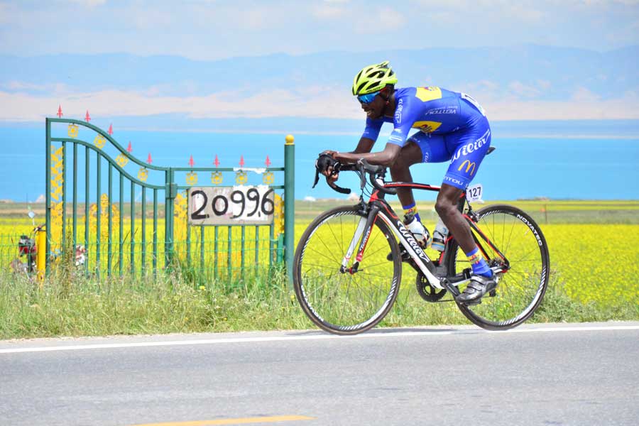 Chinese cyclist awarded 'most aggressive rider', Buts Vitaliy keeps yellow jersey