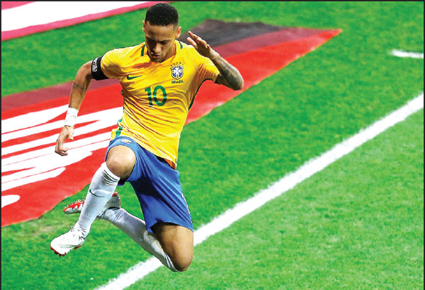 Neymar's heroics outshine Messi