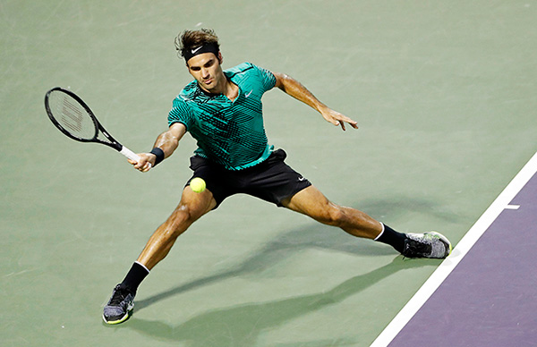 Fearless Federer survives Miami scare