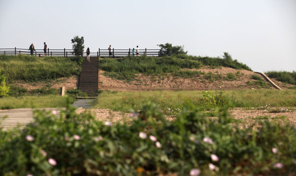 Site of Weiyang Palace in Chang’an City