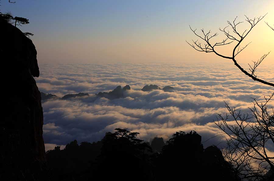 Breathtaking beauty of Mount Huangshan after rainfall