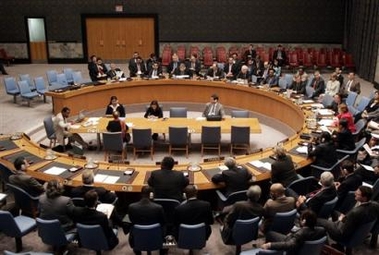 U.N. demands Iran suspend nuke enrichment