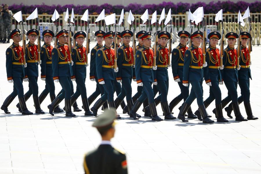 Foreign troops attend V-Day parade