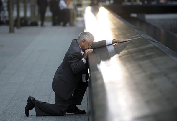 Americans mark 10th anniversary of Sept 11 attacks