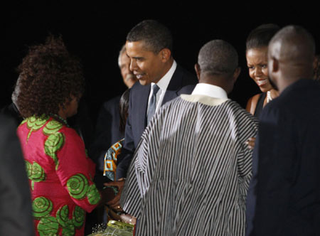 Obama lands in Ghana on historic Africa trip