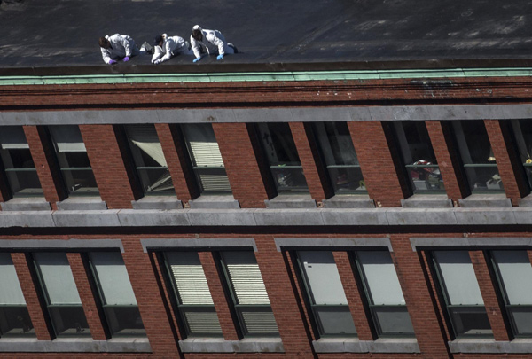 Boston bomb suspect spotted on video