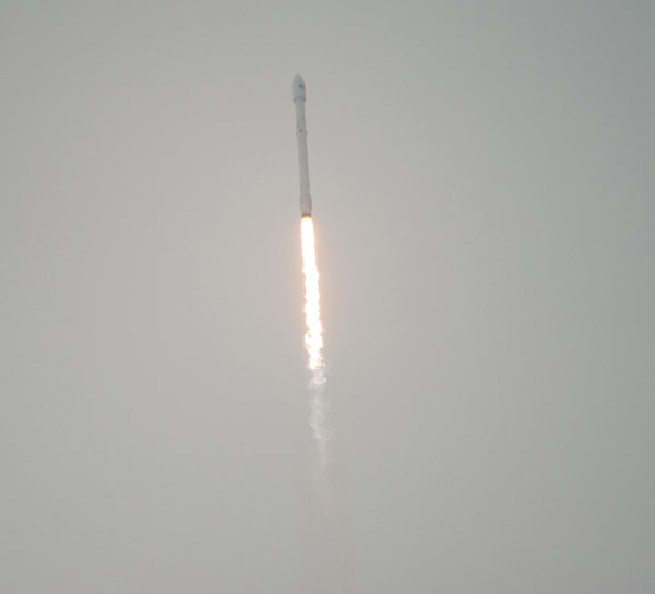 SpaceX botches ocean landing attempt after liftoff success