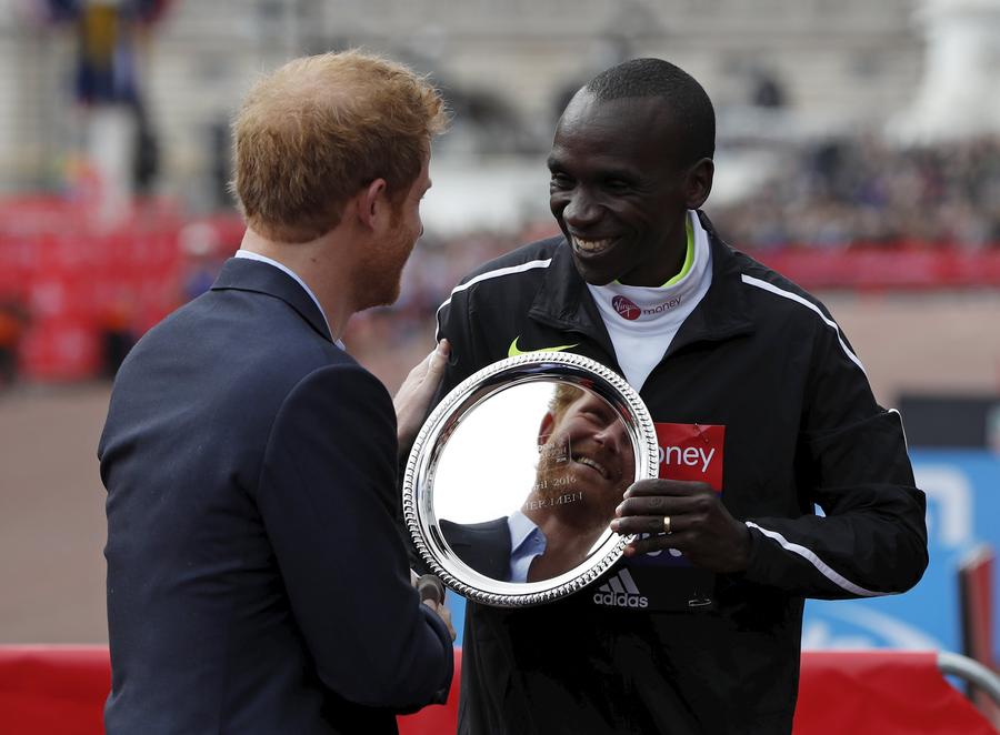 London Marathon 2016 in pictures