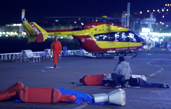 Live: Truck attack kills over 80 in Nice