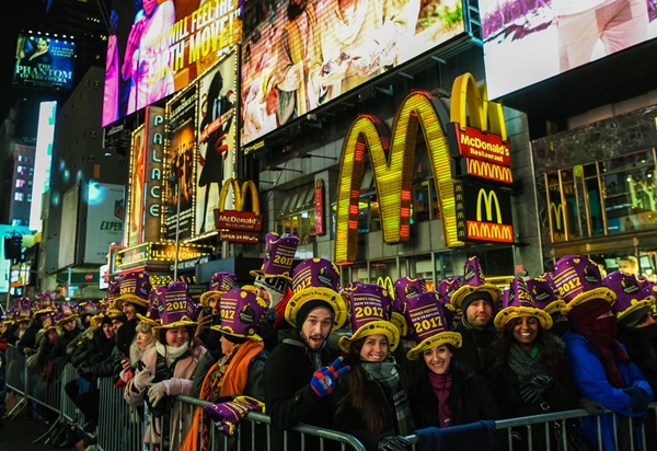 Police tightens security with sand trucks for countdown in Times Square