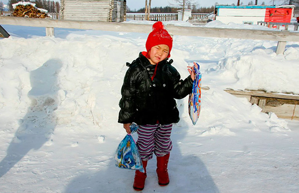 Four-year-old treks miles of wolf-packed snowfield to save grandma