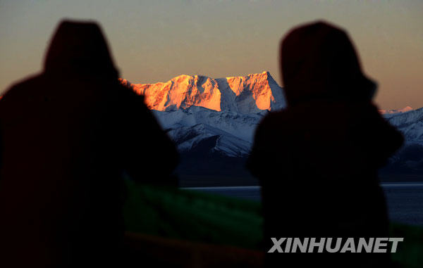 納木錯和念青唐古拉山