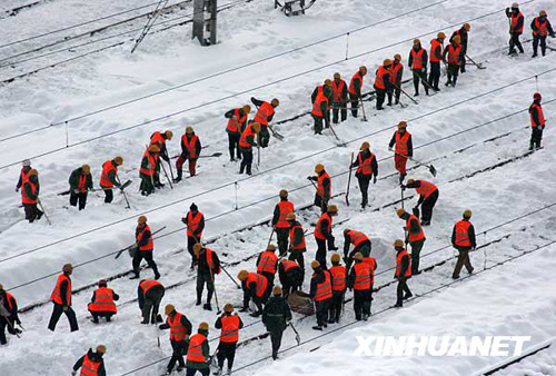 中國確保暴雪襲擊地區(qū)民眾生活正常